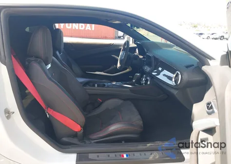 2018 Chevrolet Camaro Zl1 из США, поврежденный, VIN 1G1FK1R65J0130092